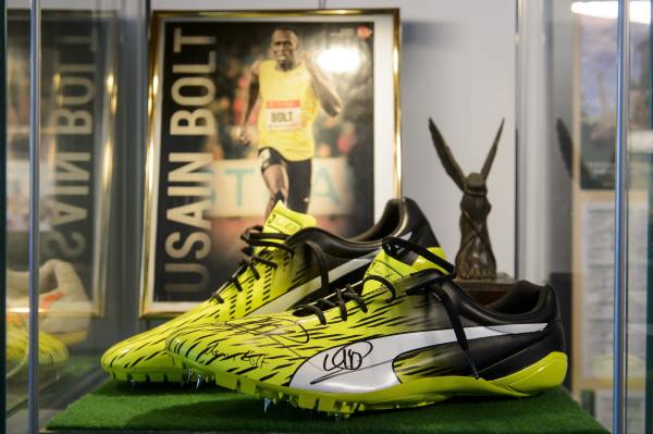 Usain Bolt cipőjével bővült a somoskői sportcipőmúzeum gyűjteménye