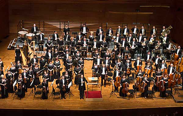 A századforduló monarchiáját idézi meg a Pannon Filharmonikusok újévi koncertje